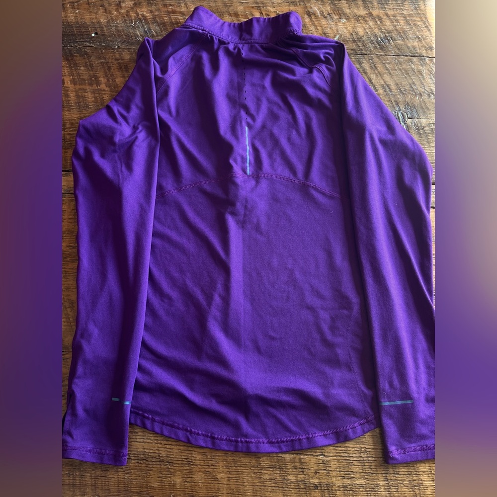 Small C9 by Champion Pullover! 🔥 🏃‍♀️ ☀️
